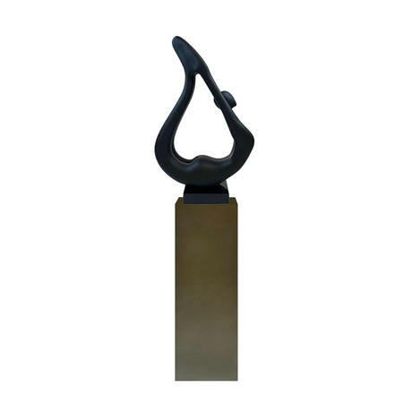 Escultura negra de yoga
