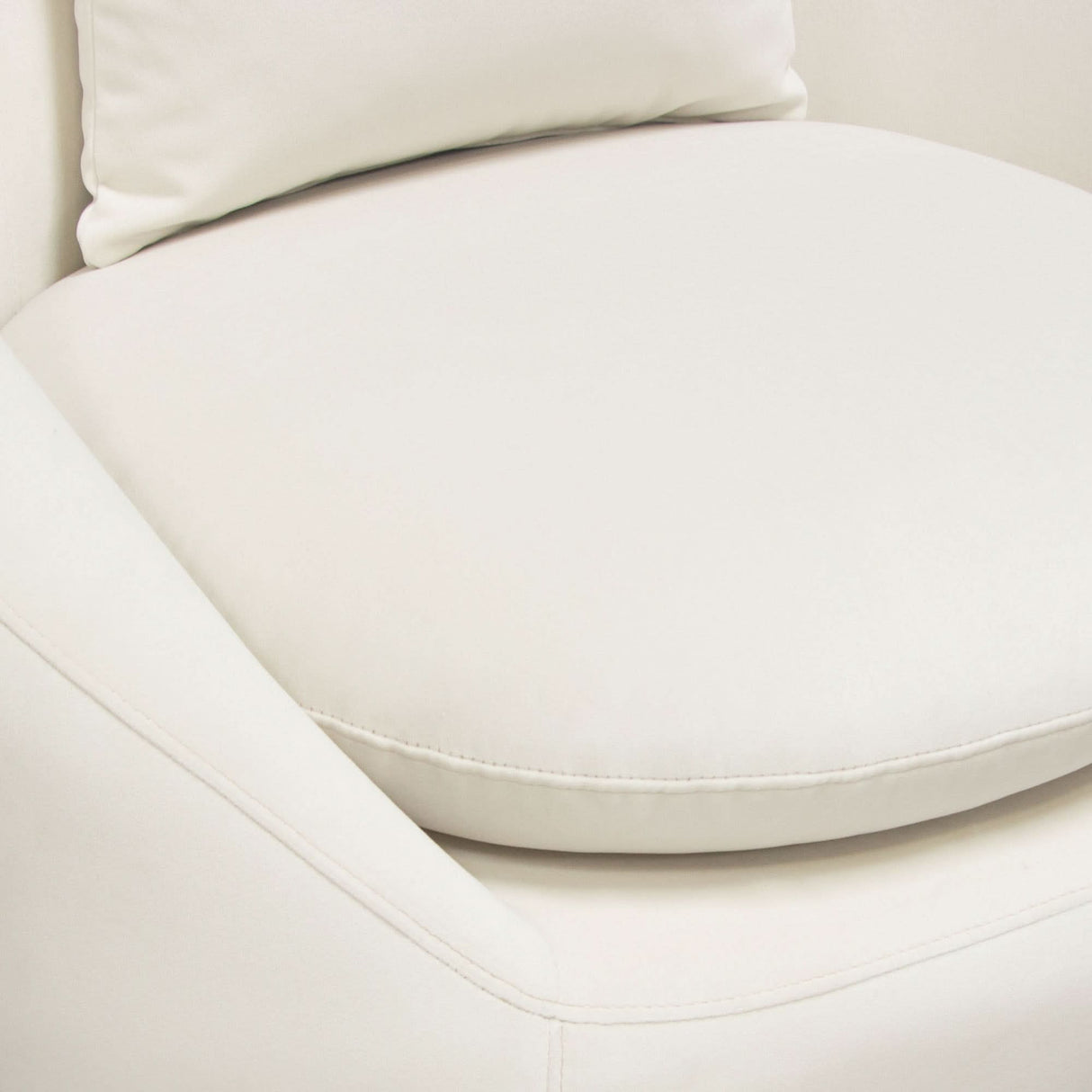 Sillón giratorio con acento Celine