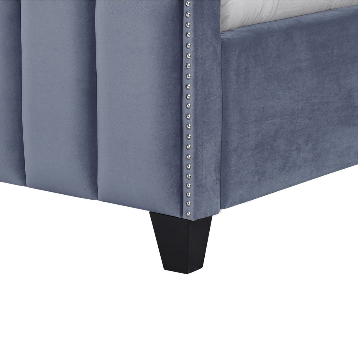 Cama de plataforma tapizada Poppy