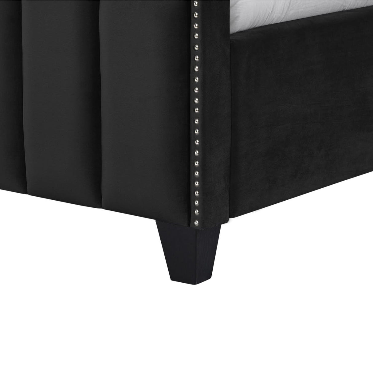 Cama de plataforma tapizada Poppy