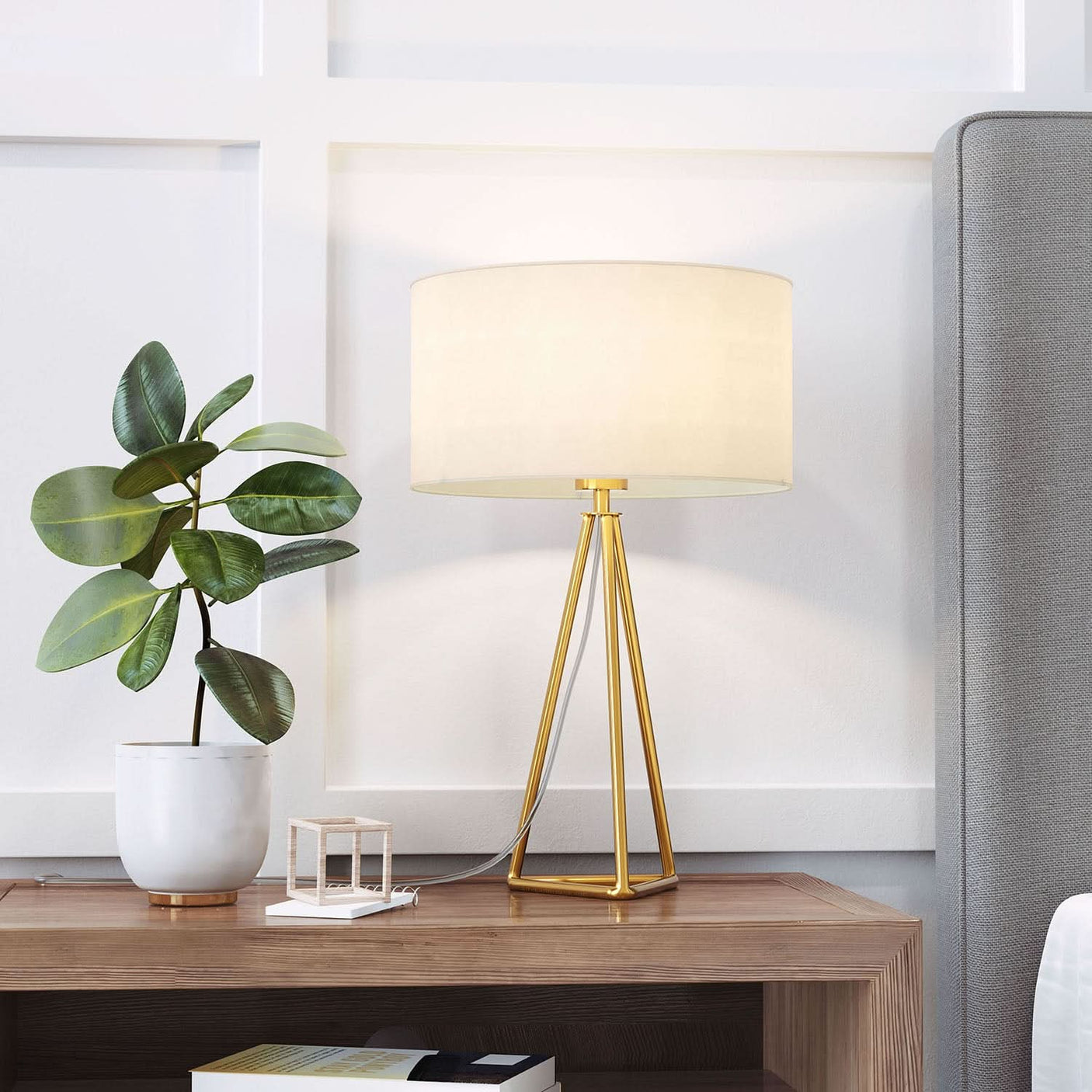 Sascha Table Lamp