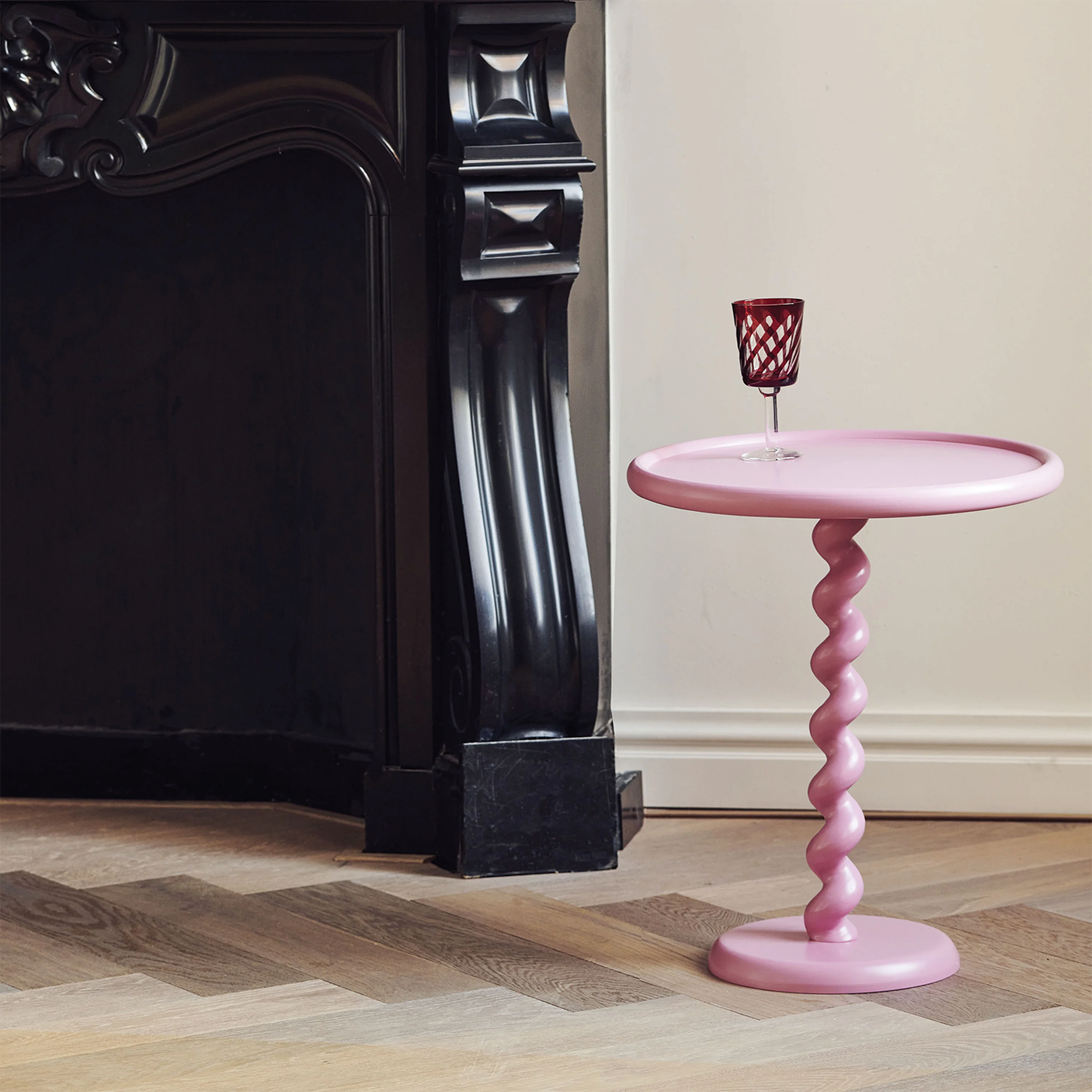 Side Table Twister