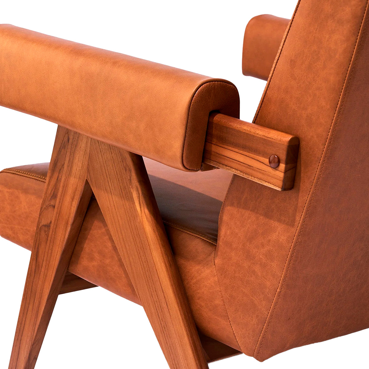 Débora Lounge Chair Walnut & Caramel Leather